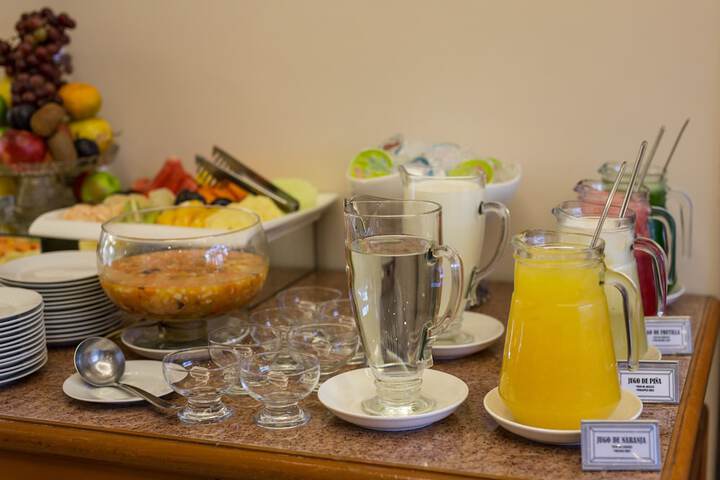 Breakfast/Coffee Service 32 of 52