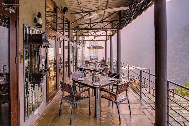 Dining 67 of 82