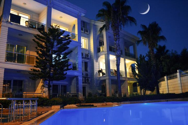 Hotel with Pool