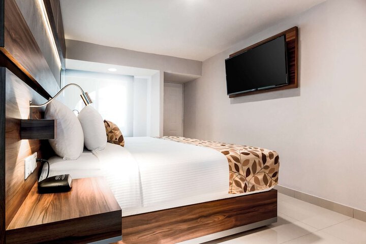 Room 15 of 46