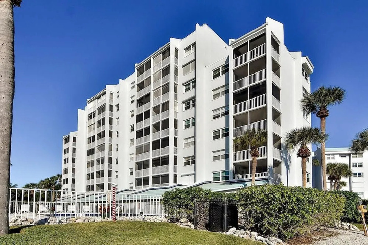 Photo of Eagle Cay Building 5 602