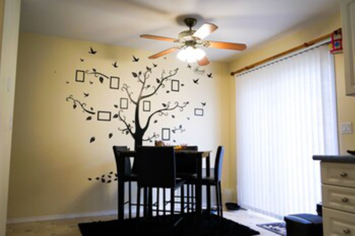 Room 4 of 18