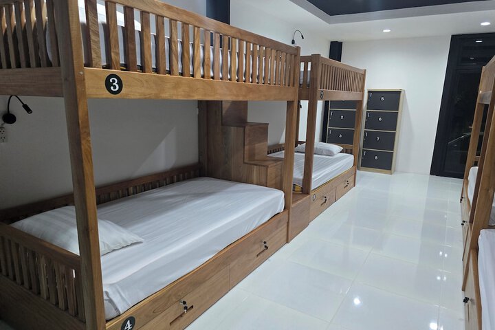 Room 72 of 171