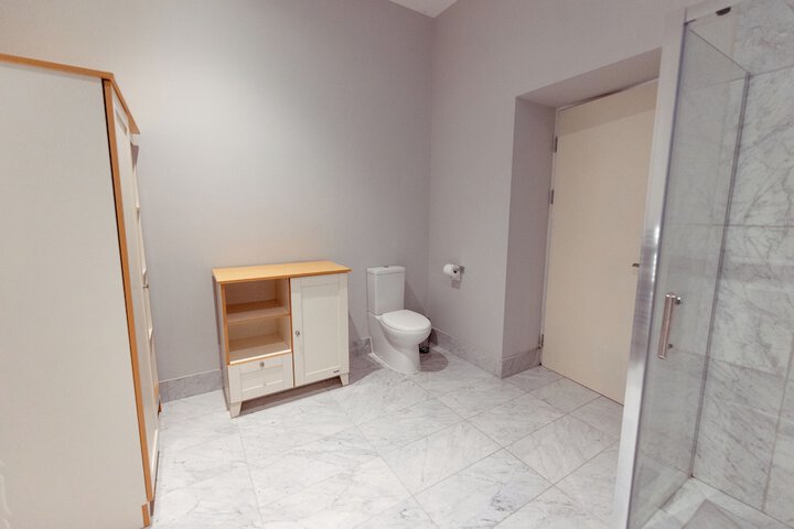 Room 71 of 112