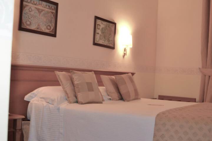 Room 28 of 46