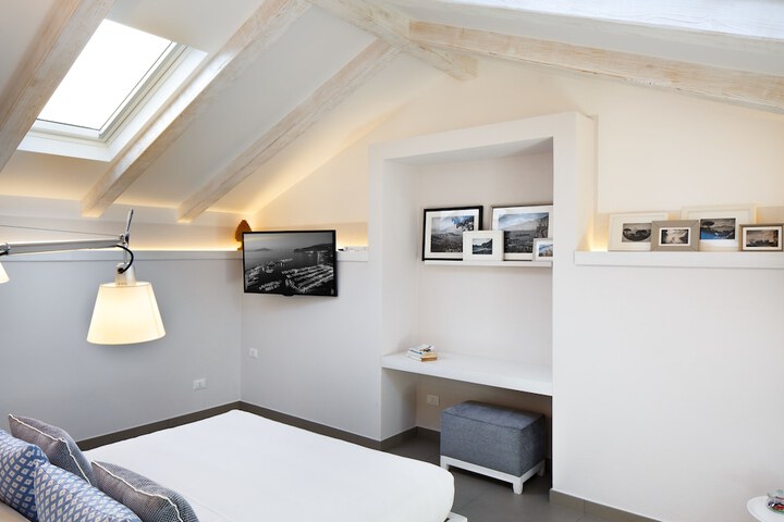 Room 19 of 228
