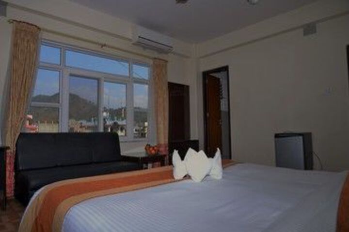 Room 35 of 70