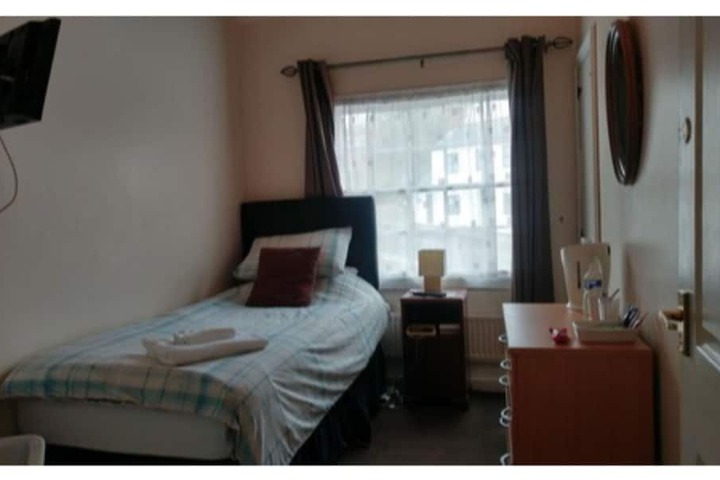 Room 12 of 24