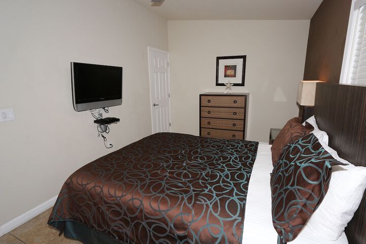 Room 13 of 72