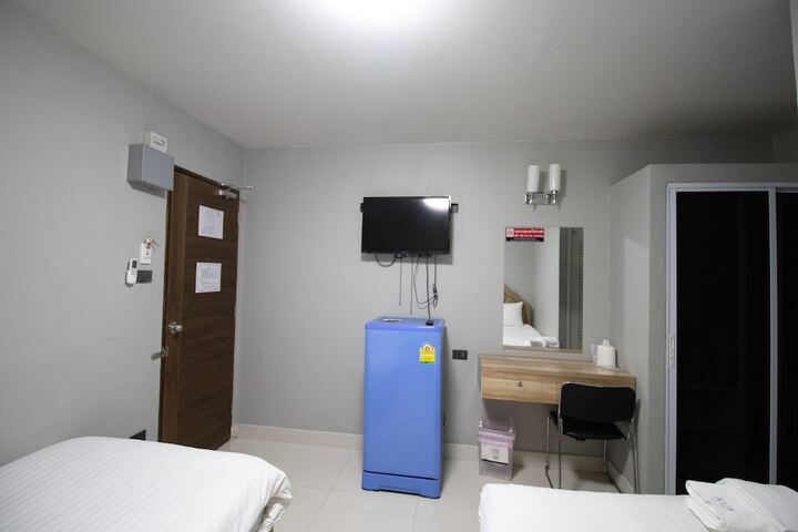 Room 9 of 31