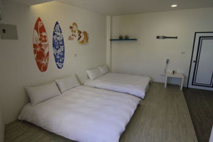 Room 27 of 37