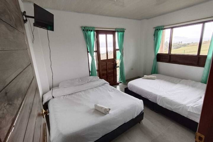 Room 32 of 66