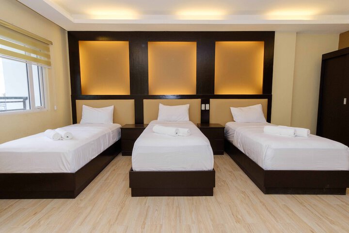 Room 12 of 81