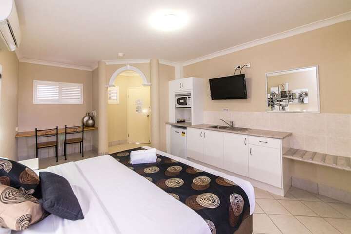 Room 8 of 24