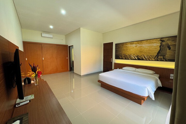 Room 25 of 74