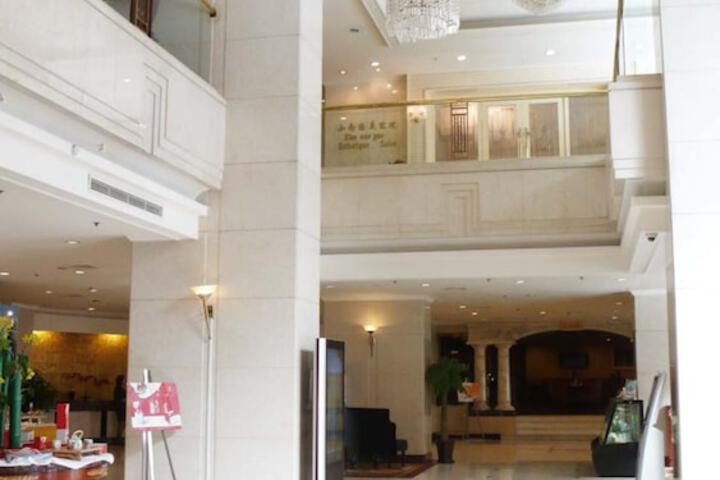 Hotel Interior 5 of 40