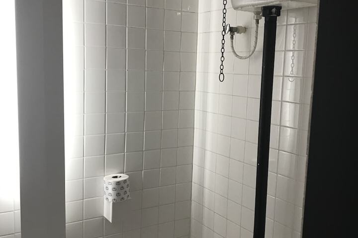 Room 45 of 65