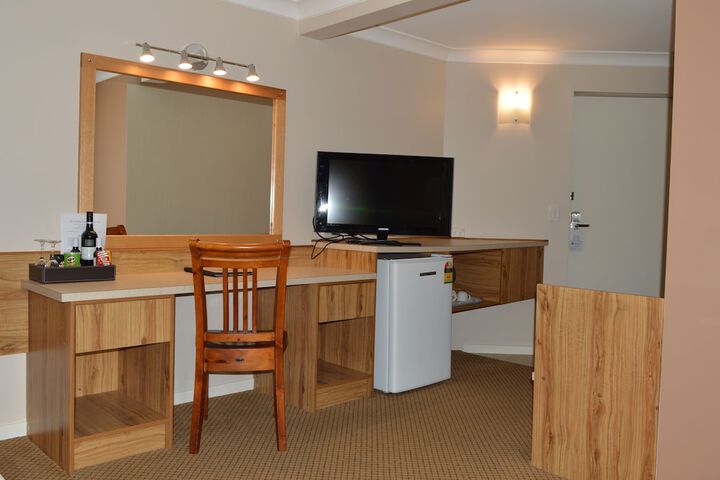 Room 32 of 62
