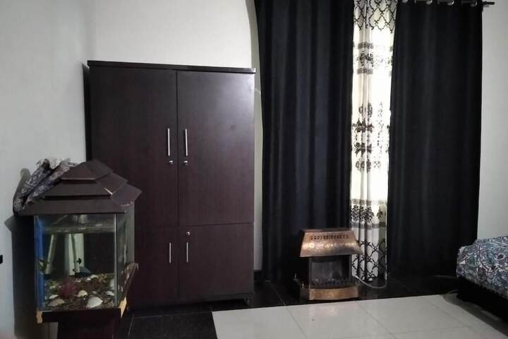 Room 9 of 25