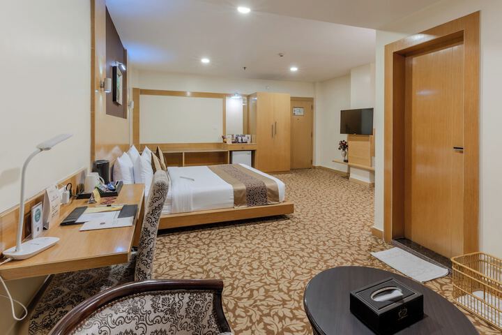 Room 9 of 67