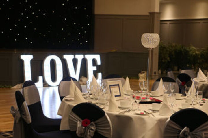 Ballroom/Hall 17 of 110