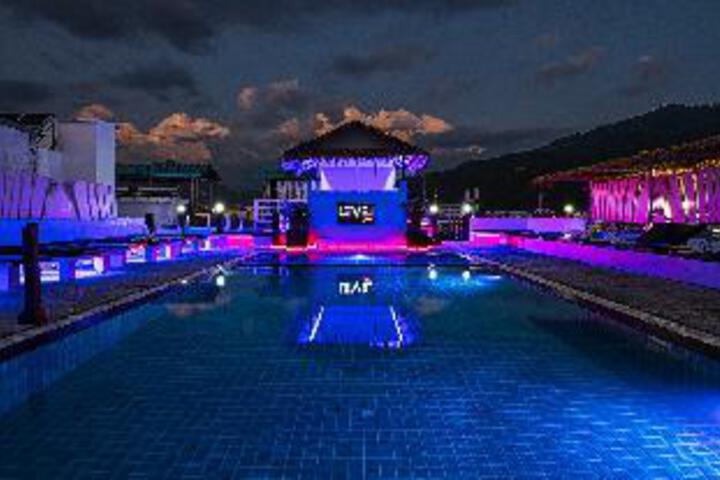 Pools & Facilities