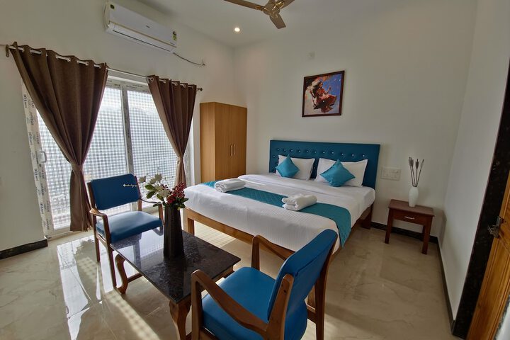 Room 4 of 42