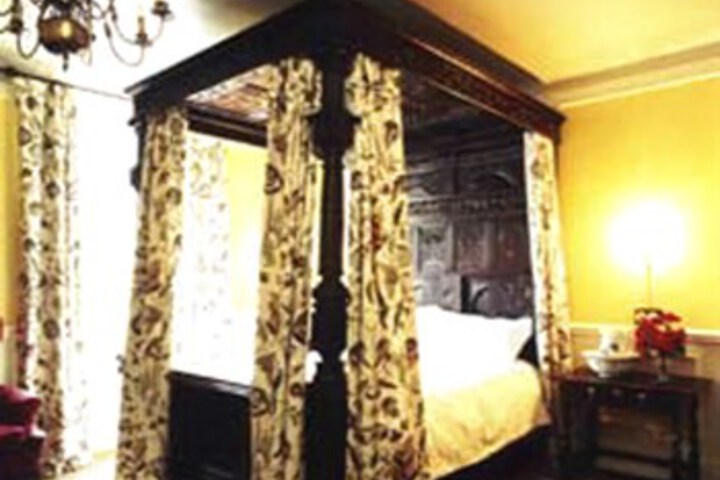 Worthenbury Manor