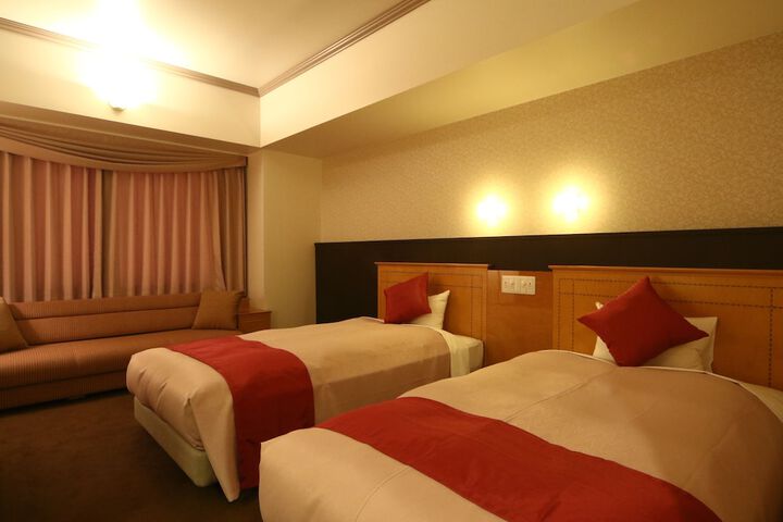 Room 16 of 37