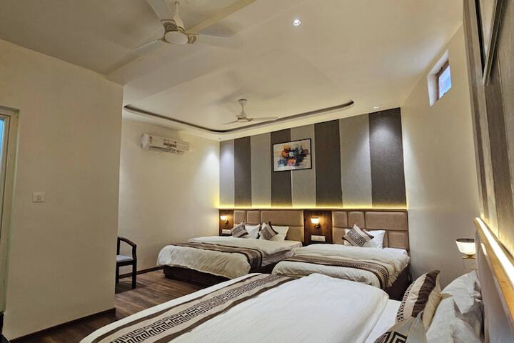 Room 15 of 20