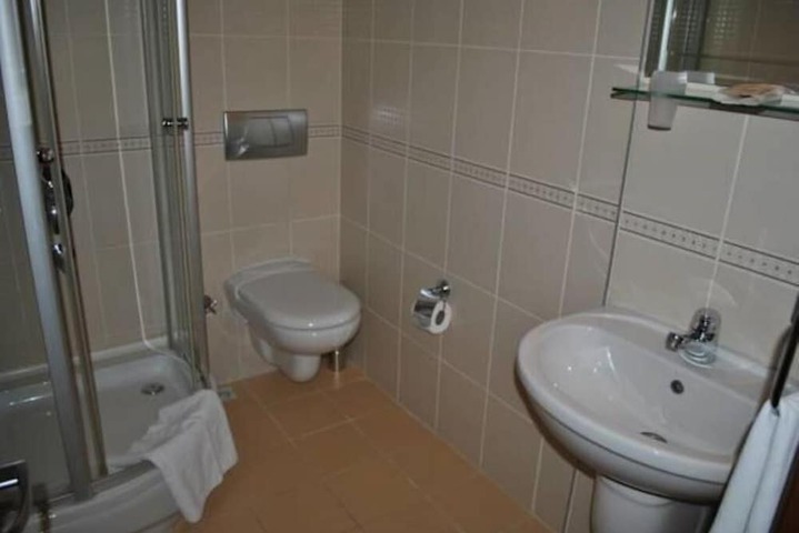 Room 12 of 14
