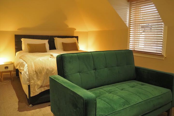 Room 5 of 36