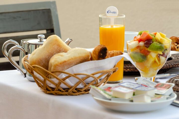 Breakfast/Coffee Service 36 of 49