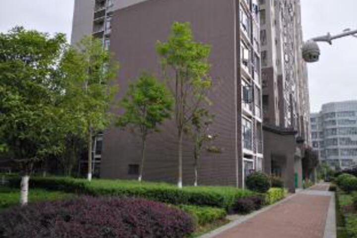 Yibin Tujia Peoples Inn