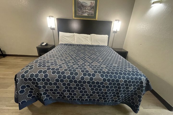 Deluxe Single Room (3 of 6)