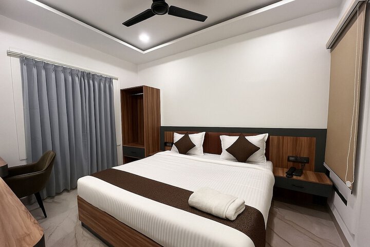 Room 27 of 92