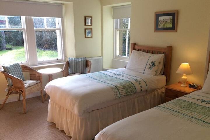 Room 2 of 22