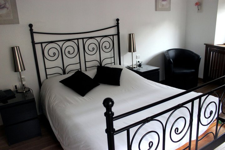 Room 12 of 39