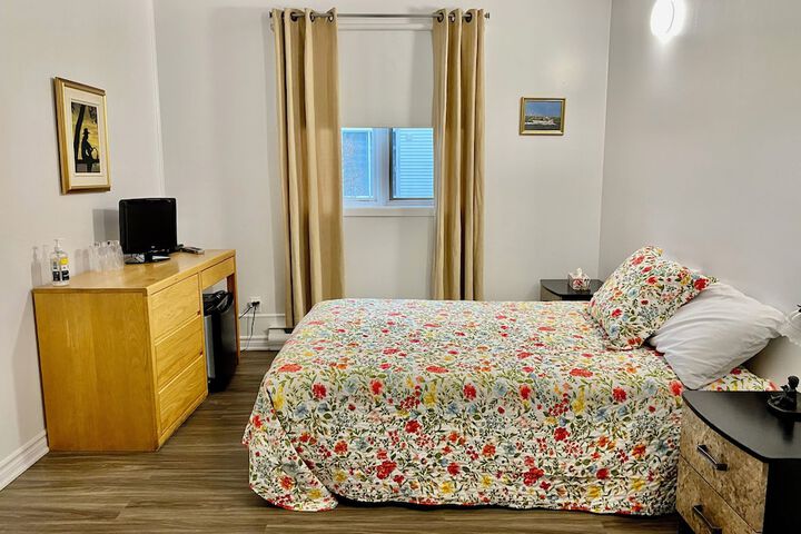 Room 13 of 37