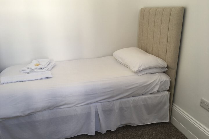 Room 12 of 46