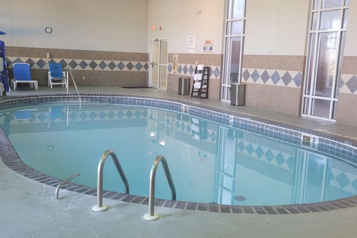 Pool 19 of 23