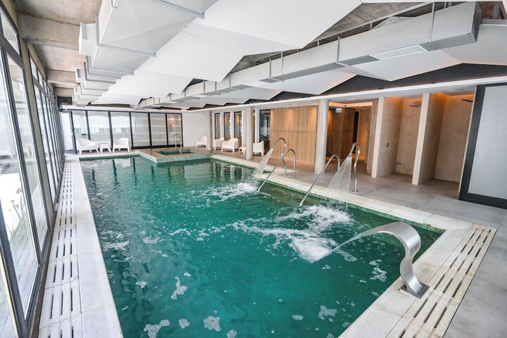 Pool 53 of 107