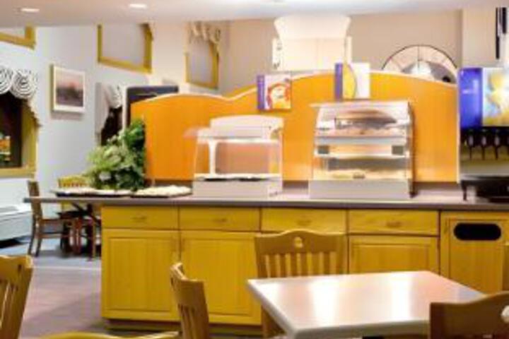 Breakfast/Coffee Service 9 of 23