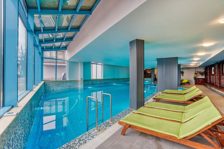 Pool 42 of 124