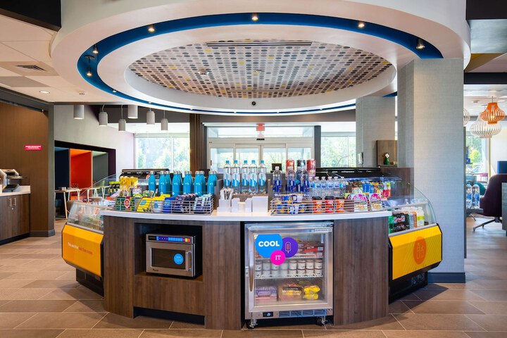 Snack bar
