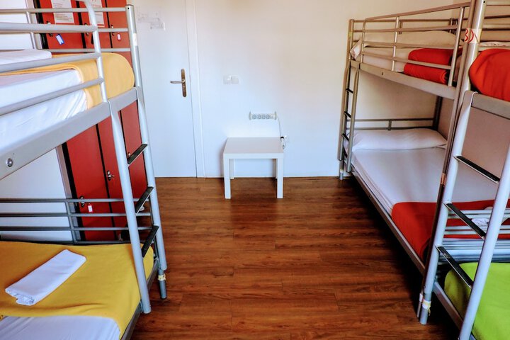 Room 19 of 61