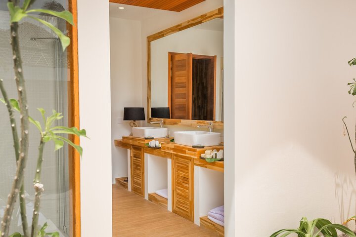 Room 43 of 119