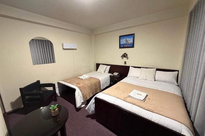 Room 6 of 17