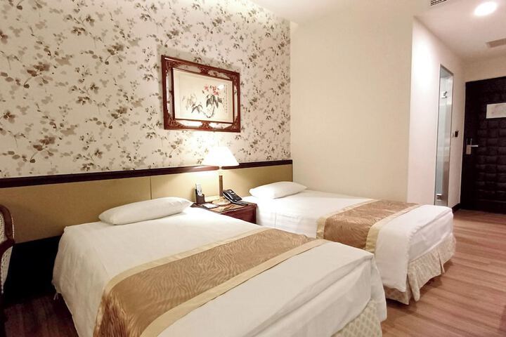 Room 19 of 46