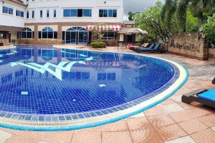 Pool 22 of 48